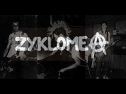 Zyklome A  - de bommen vallen