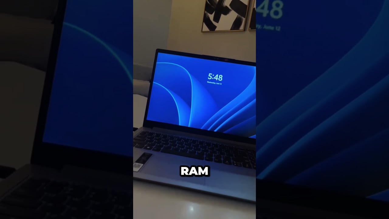 Miniatura da avaliação em vídeo de Notebook Lenovo IdeaPad 1 15IRU7 Intel Core i3-1315U 8GB SSD 256GB Windows 11 15.6 polegadas