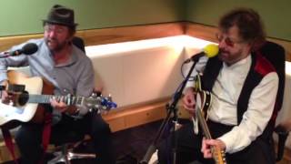 Chas &amp; Dave perform The Sideboard Song