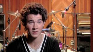 NEW!! Jonas Brothers Band in a Bus Episode 10 Lovebug (HQ)