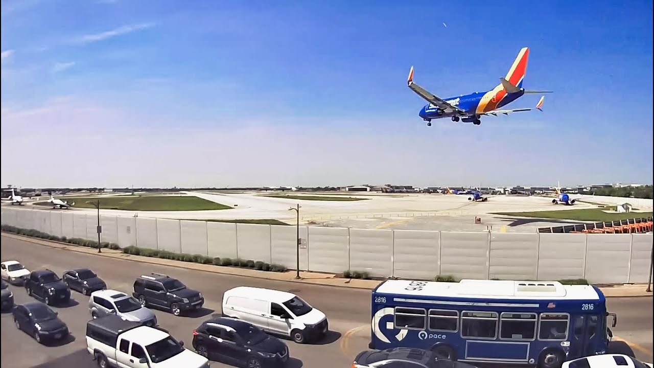 Live webcam view of Midway Airport Runway View