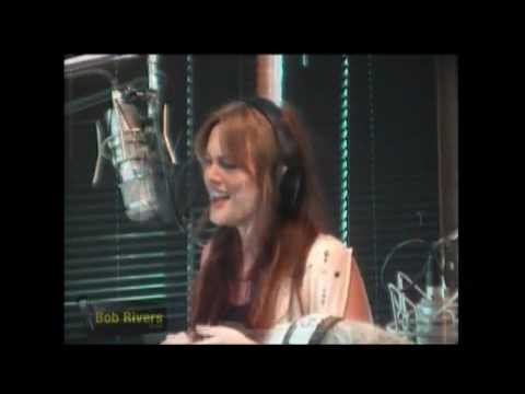 Leighton Meester ft. Check in the Dark - Entitled [LIVE]