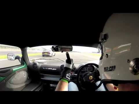2013 Lotus Exige V6 Cup vs Exige V6 Cup. Silverstone GP (in the wet!)