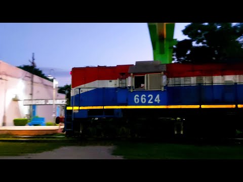 [4K] Tren cargado de NCA con destino a Rosario pasando por Marcos Juárez al anochecer!!!!!!