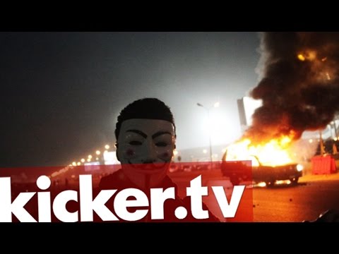 Massenpanik und Krawalle - Zahlreiche Tote bei Ausschreitungen in Kairo - kicker.tv