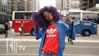 Não toca no meu cabelo