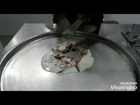 How Cream En Creamy Make Their Roll IceCream. | Najla Ahmed
