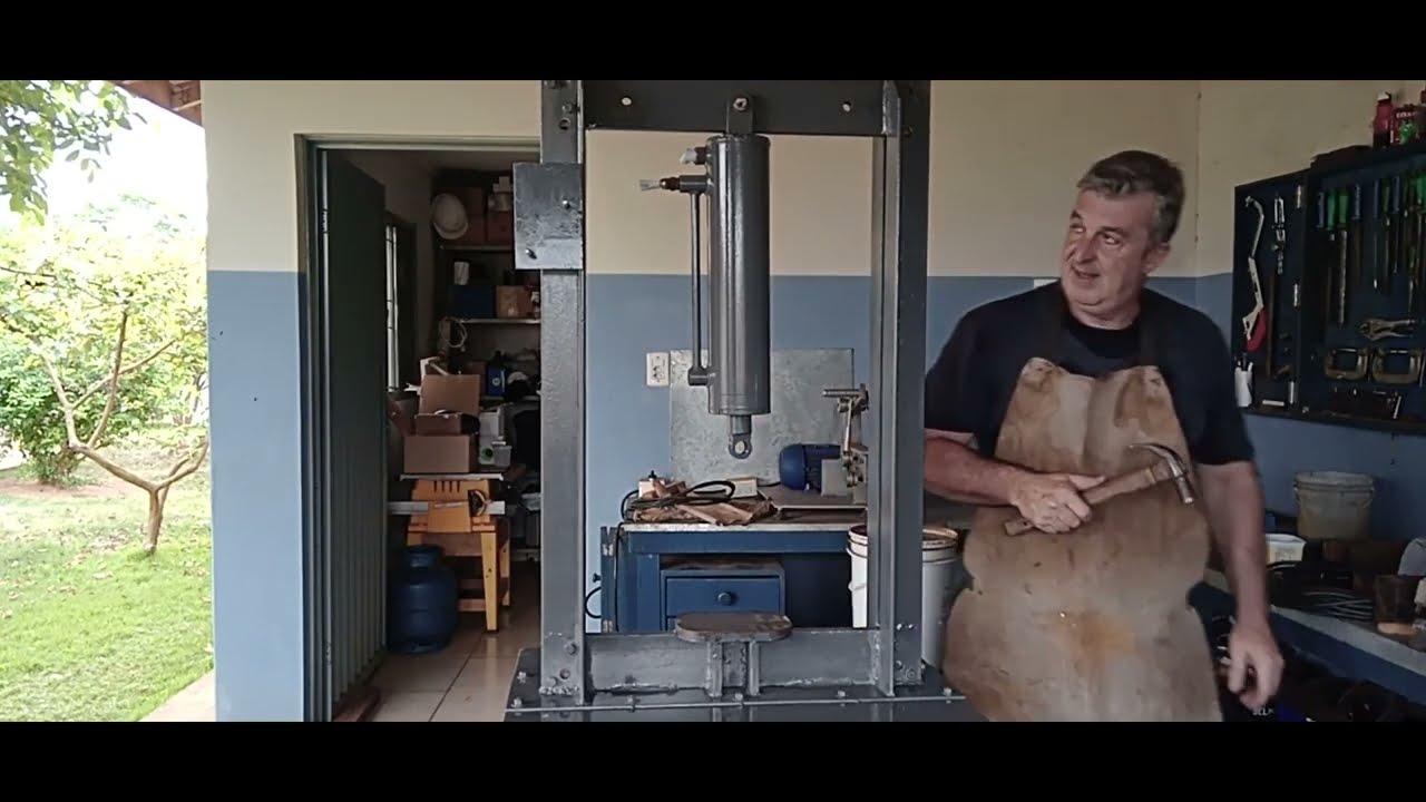 Prensa hidráulica para cutelaria, fiz a minha.