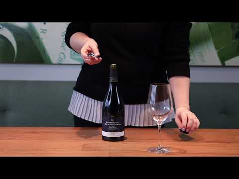 Wein öffnen mit dem Kellnermesser