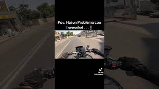 Becco 10 Multe 😅 #moto #biker #motorcycle #semaforo #rosso #bikelife