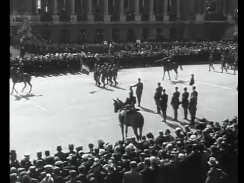 Défilé du 14 juillet 1932 à Paris - Pathé-Journal