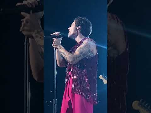 “Two Ghosts/Falling” FULL VIDEO - Harry Styles Love on Tour