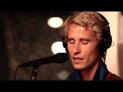 Tom Brosseau - You Dont Know My Friends (Live on KEXP