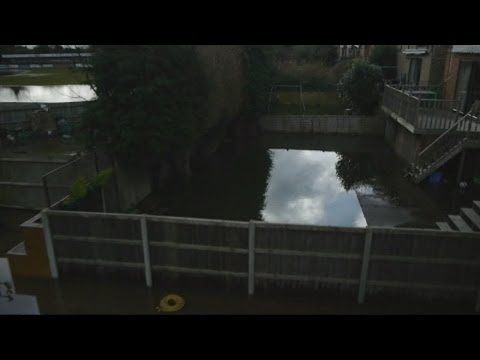 Drone camera captures chaos caused by flooding in Thames Valley