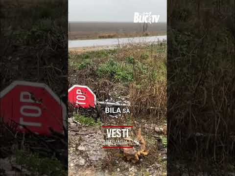 Tragedija na putu: Kombi presekao put i izazvao stravičan sudar!