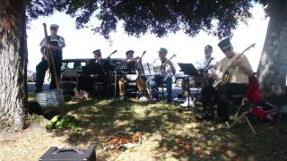 The Barbary Coast String Band plays "Beer Barrel Polka"