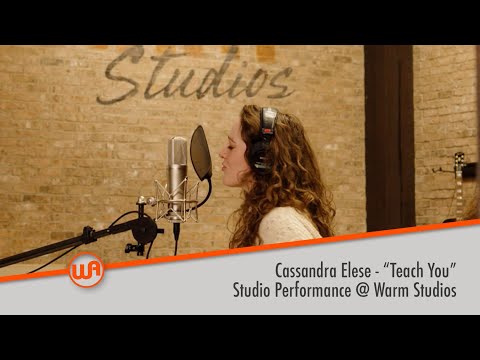 Cassandra Elese - "Teach You" Performance At Warm Studios