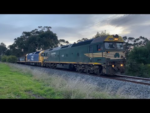 Up 9158 loaded Pacific National grain with G524 and G522 heading into Geelong 15/6/2023