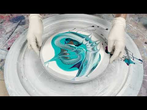 213.  Sheleeart Australian Fluid Artist - Negative Space Swirl