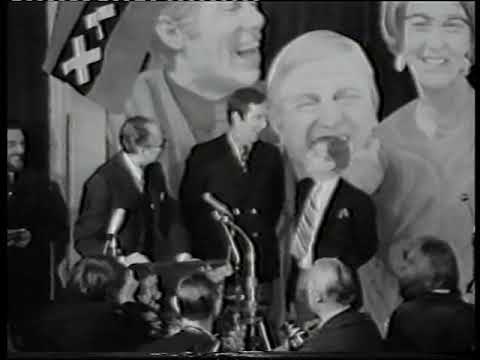 Adèle Bloemendaal - Uitreiking Televizierring - met Piet Römer, Leen Jongewaard e.a.