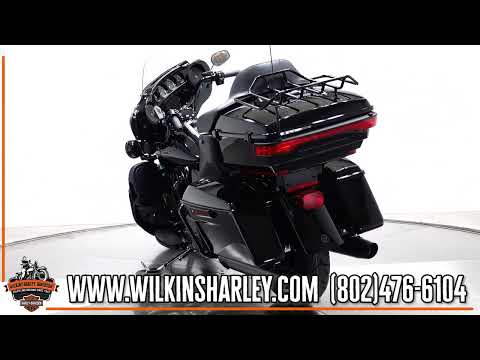 2024 Harley-Davidson FLHTK Ultra Limited in Vivid Black with Black Trim