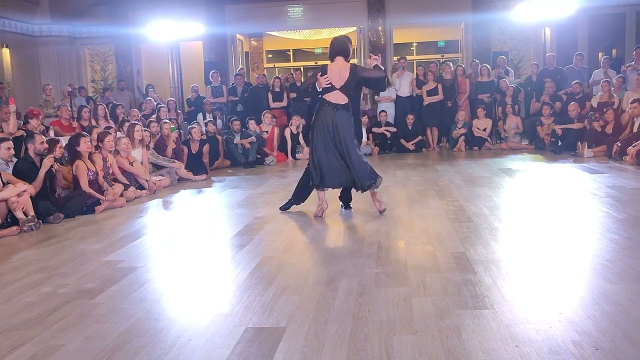 Video thumbnail for Javier Rodriguez & Fatima Vitale - "Mato y Voy" by Osvaldo Pugliese at the 15th tanGOTOistanbul 2023