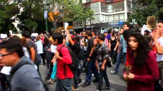 preview picture of video 'Mega Marcha del Movimiento Yo Soy 132 en Polanco'