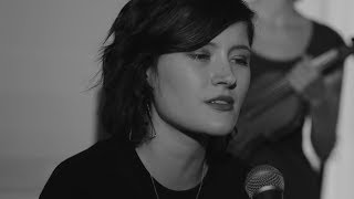 MADELINE JUNO - PHANTOMSCHMERZ (ACOUSTIC VERSION)