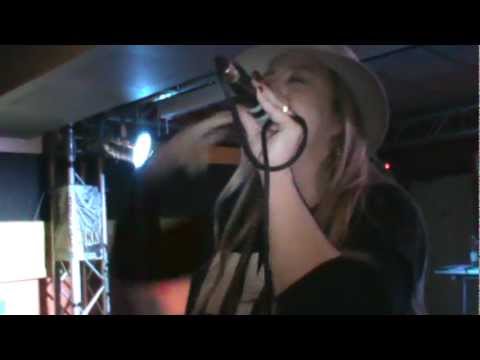 VAITEA ft. Cecilia Stallone - MISSTAISULCA funk live remix @ LADIES FIRST #3