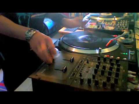 Battle 2 Scratch Clash.(Dj Hood-Boyz VS dj mask)