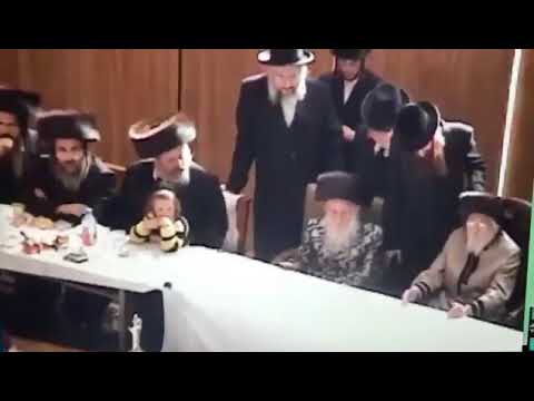 Satmar Rebbe Beirach Moshe With Bobov Rebbe R Shloimele Zt"l