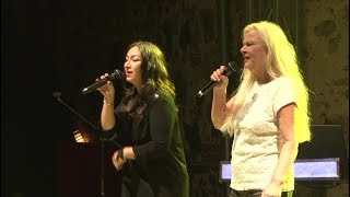 Toni &amp; Kimberly Wille - Teenage Queenie