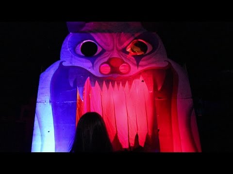 Circus Haunted House Maze Walk Through POV Queen Mary Dark Harbor 2016