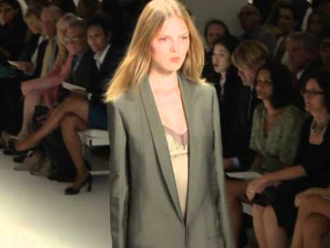 Calvin Klein's Fashion Show + ITW - Woman's Prêt-à-Porter Spring / Summer 2012