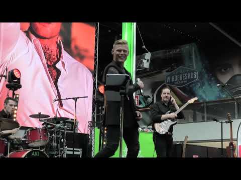 Aki Samuli ja Oskar Lehtinen yhtyeineen 21.8.2025