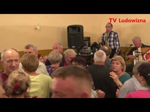 Remiza z czasów PRL-u znów OŻYŁA ~ Piękny walczyk "Muzyk NOCY" na tanecznej zabawie we WRZOSIE