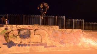 preview picture of video 'SR7 BMX at South Shields on a cold windy night'
