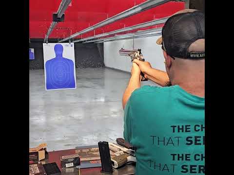 Smith \u0026 Wesson 500 Magnum Powerhouse Revolver Review! (HD)