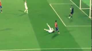 preview picture of video 'Matúš Kozáčik (Plzen Goalkeeper) Epic Fail Goal - CSKA Moscow vs Viktoria Plzen 3-1 HD'