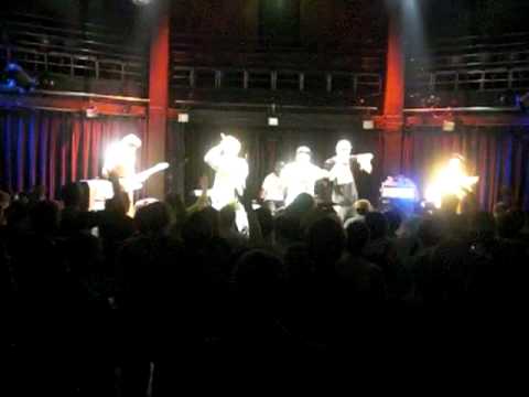 THE RUFF PACK ft. FLIP,HOLUNDER & DR KNARF over PETE ROCK beat live @ Treibhaus in Austria!