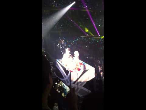 150927 SWC4 Bangkok - Jonghyun, Key, Taemin- Colorful