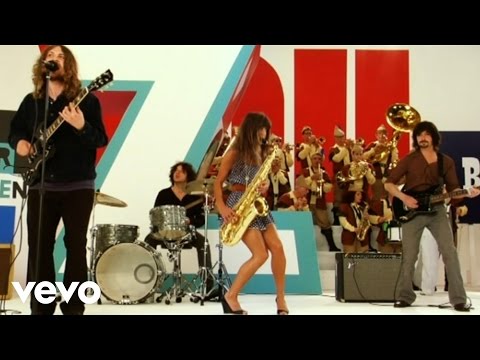 The Zutons - Always Right Behind You