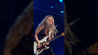 Lindsay Ell