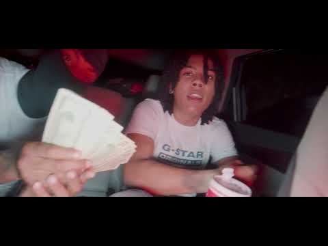 iCuttskii x Tradabully - Pockets [shot by @mvrko_]