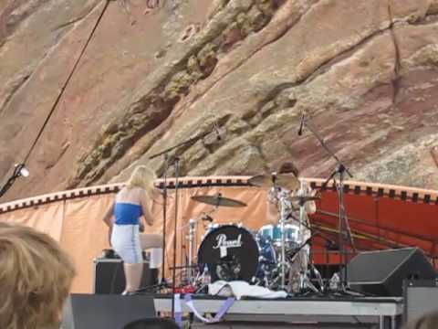 The Grates - Inside Outside (Live at the 2009 Monolith Festival, Red Rocks, CO)