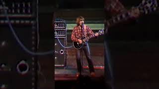 Creedence Clearwater Revival - Bad Moon Rising (Live Vertical Version)
