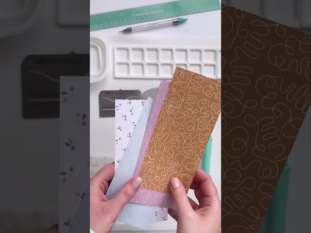 Vídeo relacionado con SLEEKEE 1 Juego De Bolsa De Transformación Mágica, Que Incluye Guirnalda Y Bufanda De Seda, Diseño De Asa De Flores De Utilería, Divertidos Accesorios De Rendimiento.