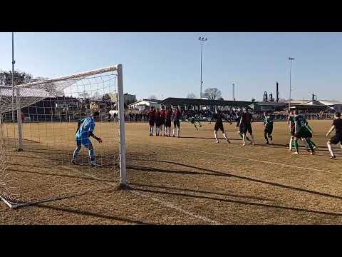 Gol Wiktora Topolewskiego na 1:1 w meczu ze Zwierzewem. Ossa Biskupiec Pom. – Kormoran Zw. 1:1 (0:1)