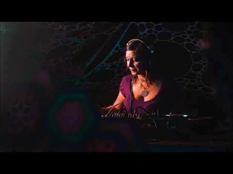 Dj Thaty  - Dj Set Quarentine Omveda Records [2020]