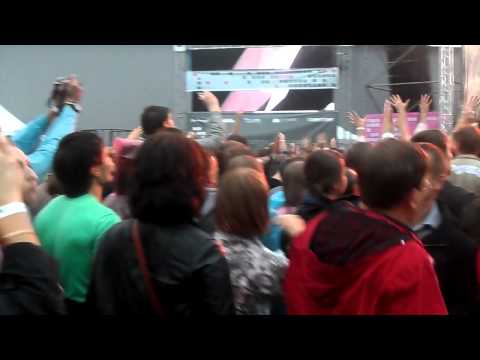 Armin van Buuren playing Skytech vs Fafaq International